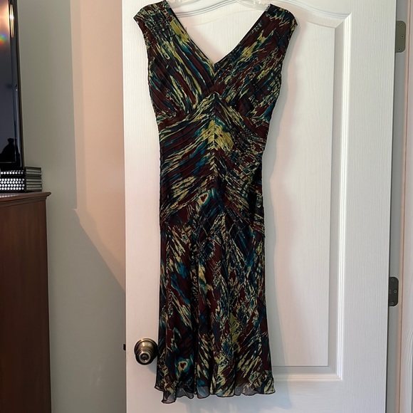 Jones New York Dresses & Skirts - Jones New York Collection  Beautiful Multi-Colored Dress  Fully Lined  Size 4P